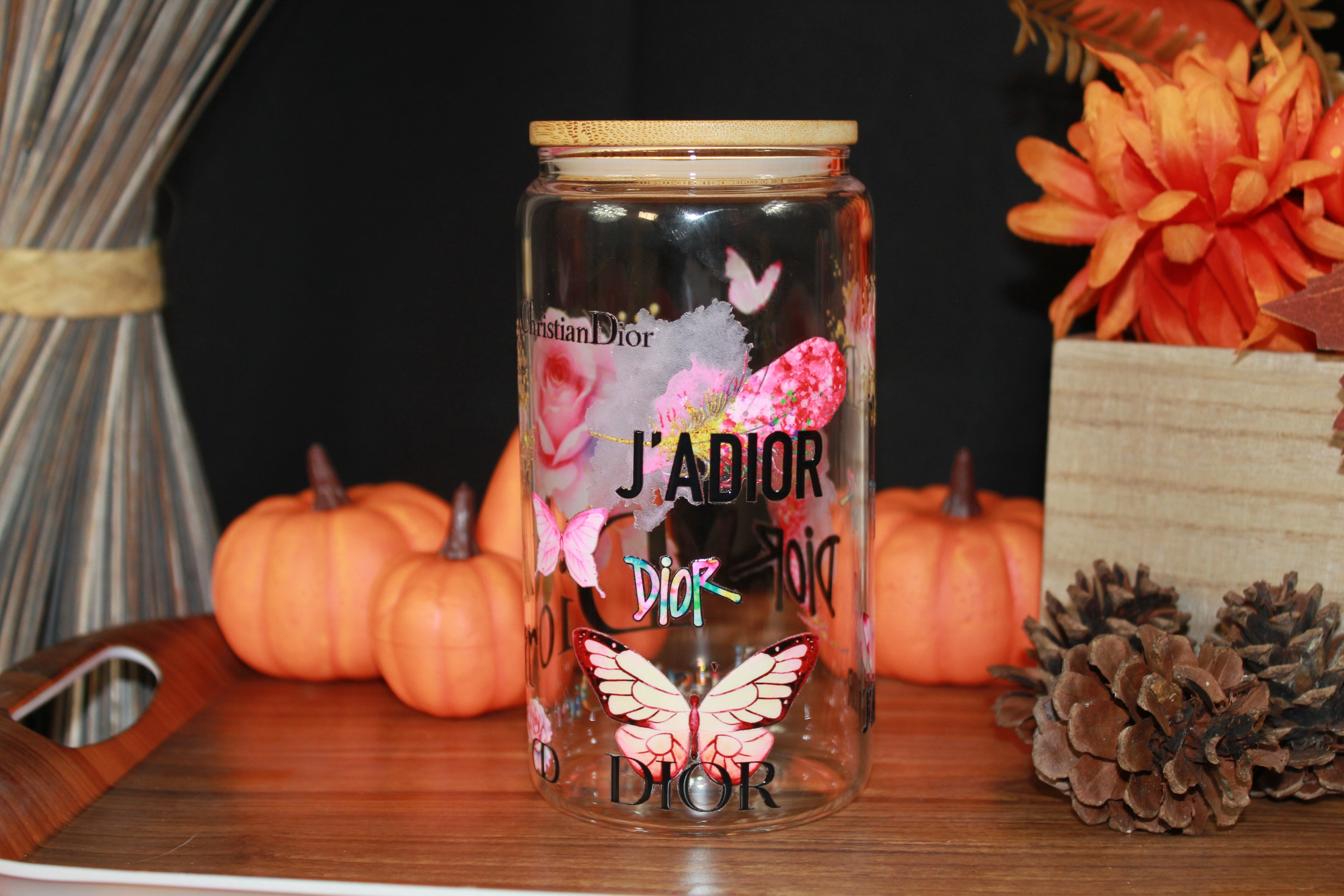 Bocal en Verre Décoratif "Dior" avec Couvercle en Bois – Design Floral Élégant - Beauty Nini