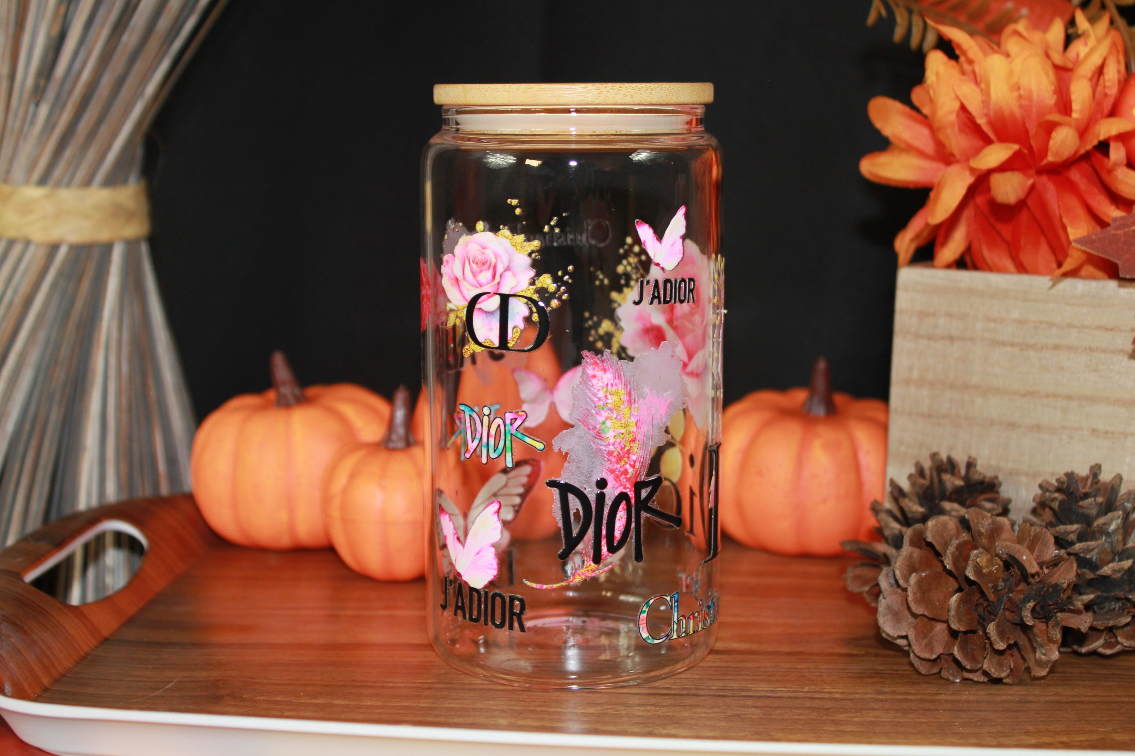 Bocal en Verre Décoratif "Dior" avec Couvercle en Bois – Design Floral Élégant - Beauty Nini