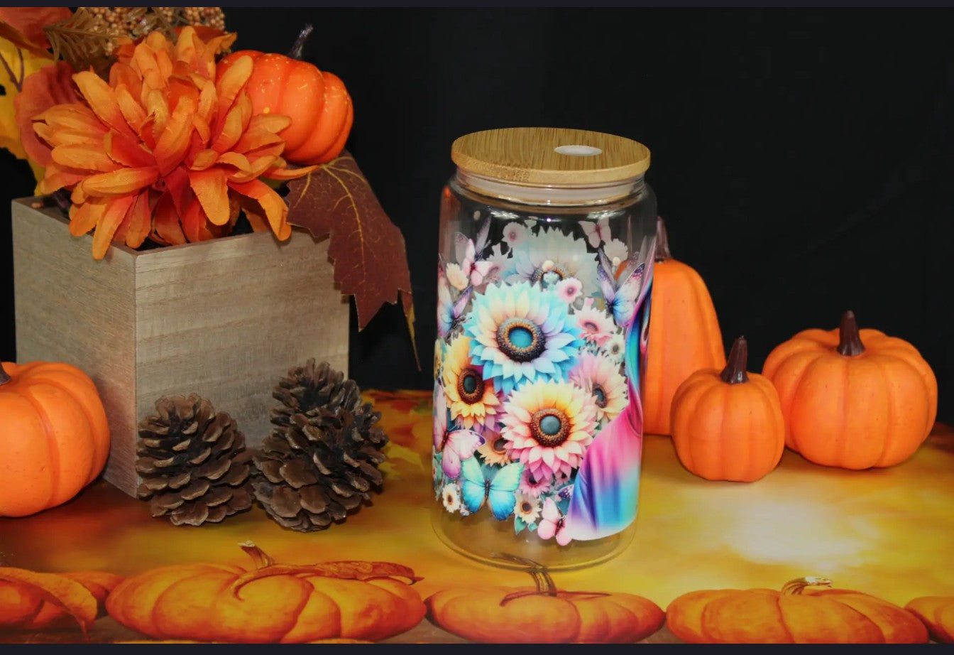 Verre en verre 16oz Ghostface Pastel – Mug horreur fleuri avec couvercle bambou & paille réutilisable – Cadeau Halloween / Horreur Pop Art - Beauty Nini
